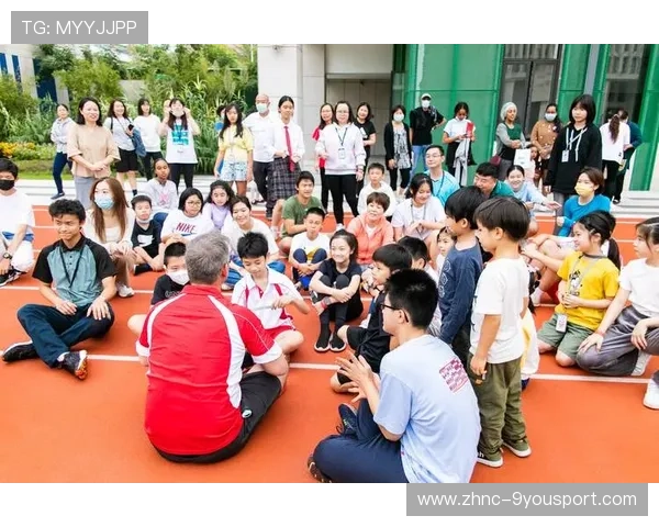 足球俱乐部球迷节引入家庭日活动增强社区互动,足球俱乐部公益活动 足球俱乐部球迷节引入家庭日活动增强社区互动,足球俱乐部公益活动